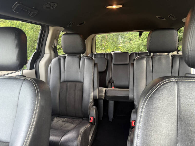 2019 Dodge Grand Caravan SXT 35th Anniversary Edition