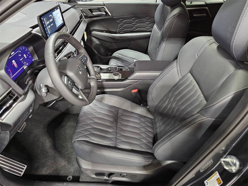 2025 Mitsubishi Outlander SEL