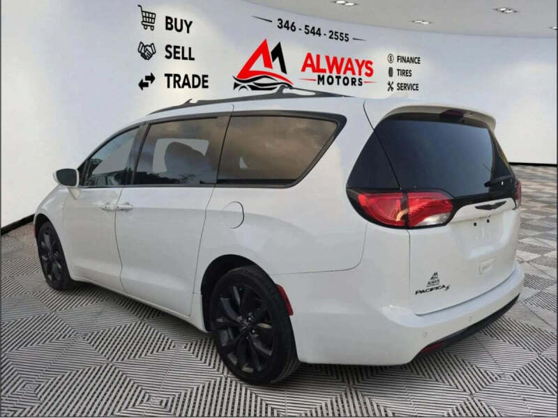2019 Chrysler Pacifica Touring L Plus