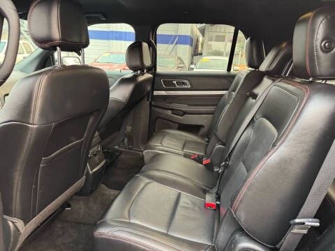 2017 Ford Explorer Sport