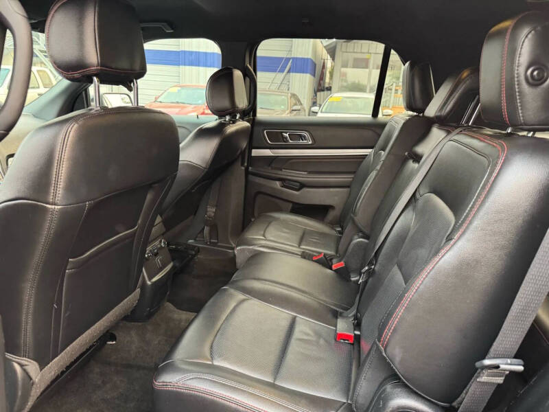 2017 Ford Explorer Sport