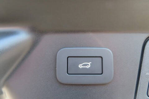 2025 Land Rover Range Rover Velar P250 Dynamic SE