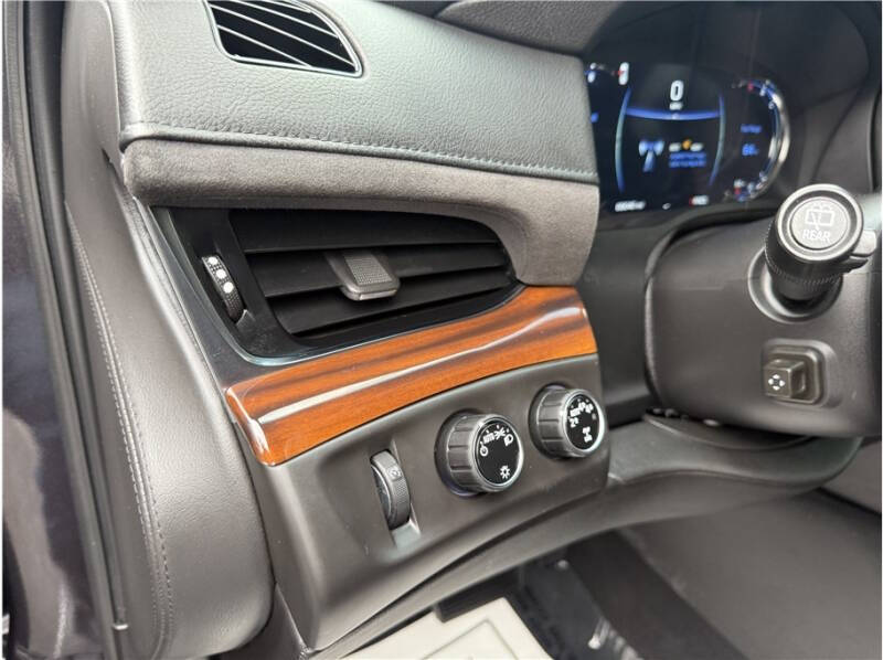 2017 Cadillac Escalade Standard