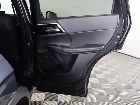 2026 Mitsubishi Outlander LE