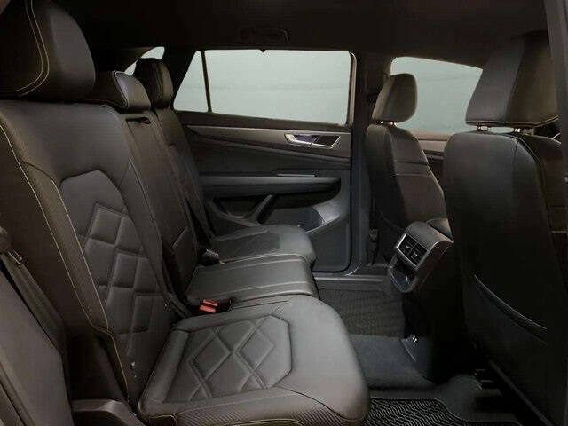 2025 Volkswagen Atlas Cross Sport SE 4Motion