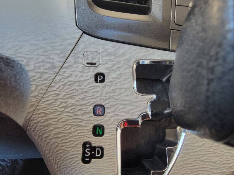 2011 Toyota Sienna SE 8-Passenger