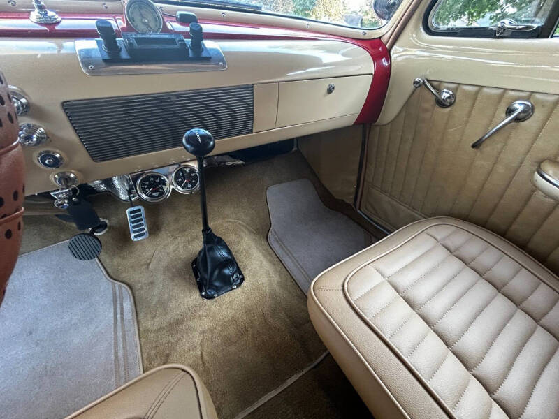 1949 Oldsmobile Futuramic 76