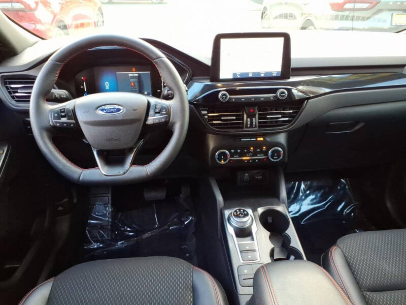 2025 Ford Escape ST-Line Select