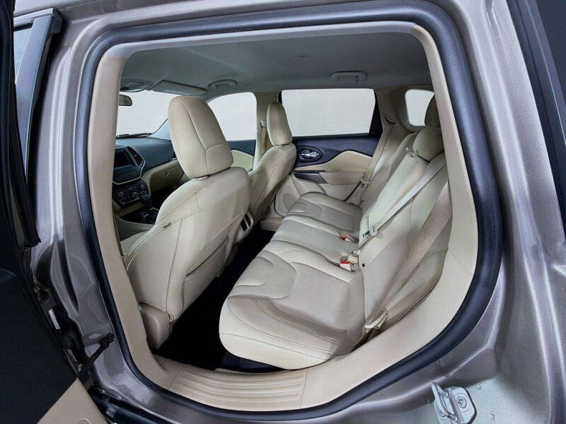 2019 Jeep Cherokee Latitude