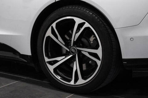 2024 Audi e-tron GT quattro Prestige