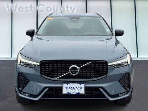 2023 Volvo XC60 B5 Ultimate Dark Theme