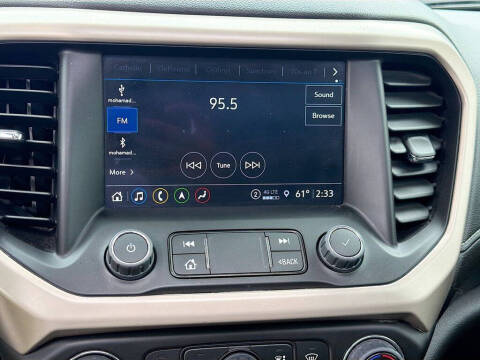 2023 GMC Acadia Denali