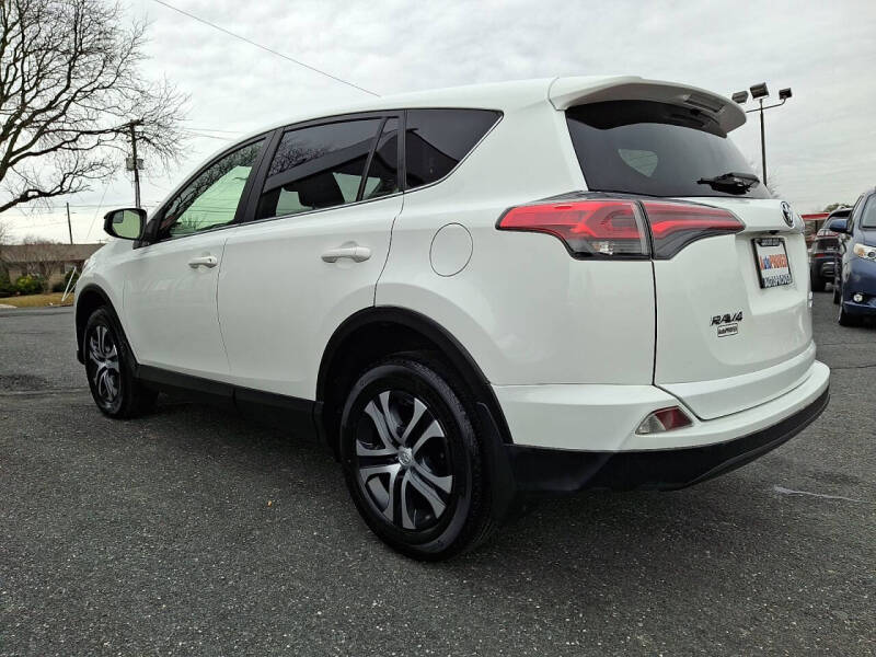 2017 Toyota RAV4 LE