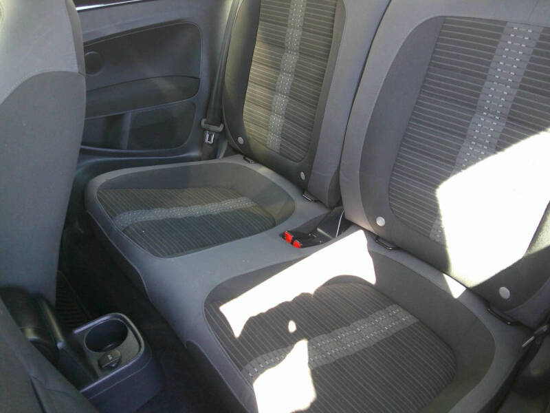 2012 Volkswagen Beetle Turbo PZEV