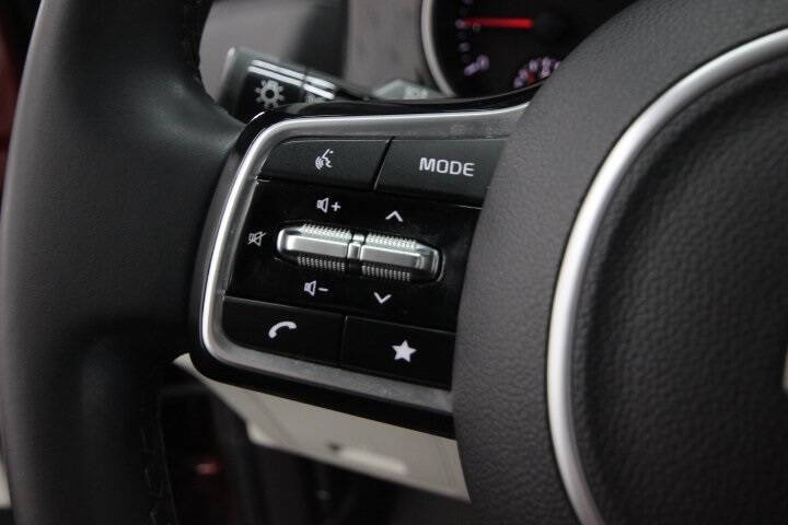 2022 Kia Carnival SX