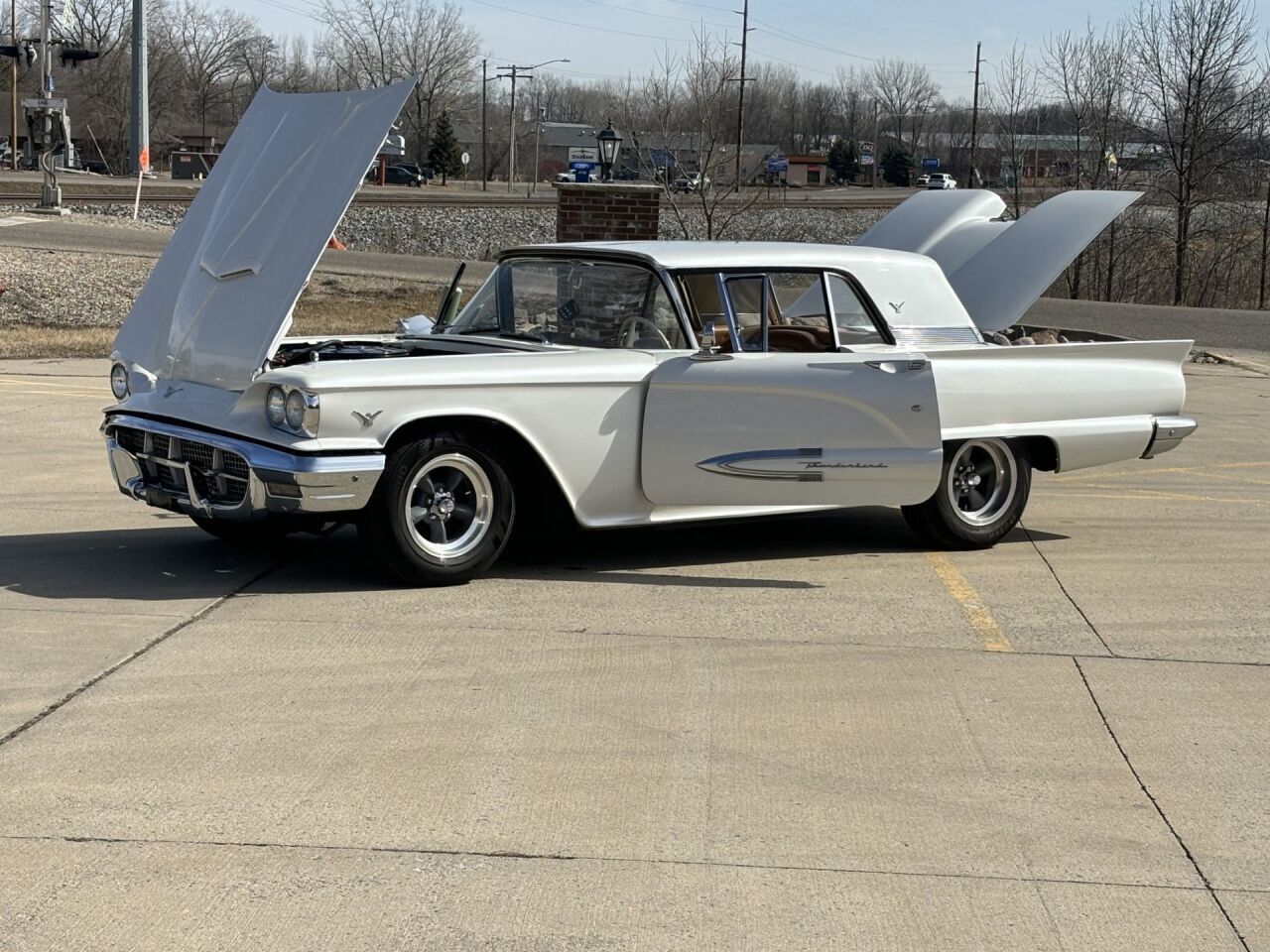 1959 Ford Thunderbird 11