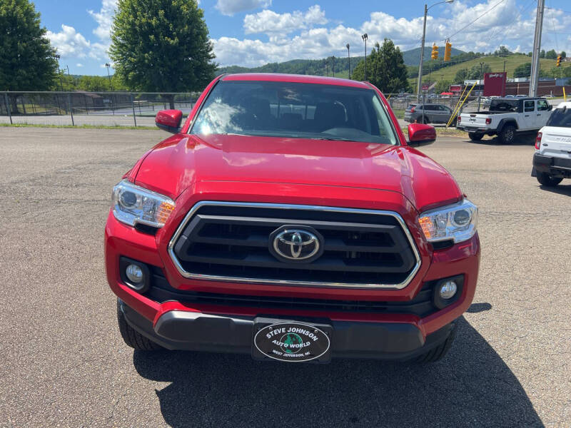 2023 Toyota Tacoma SR5's photo