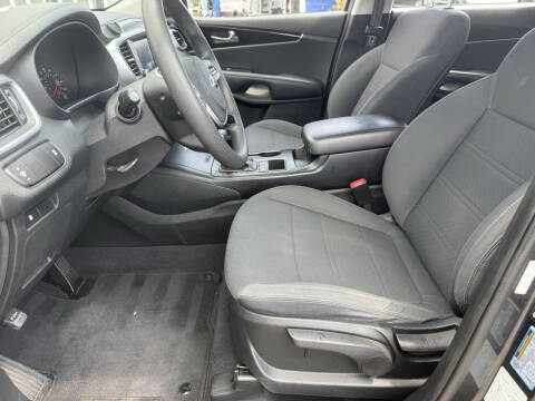 2020 Kia Sorento LX V6