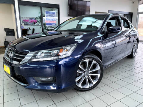2014 Honda Accord for sale at SAINT CHARLES MOTORCARS in Saint Charles IL