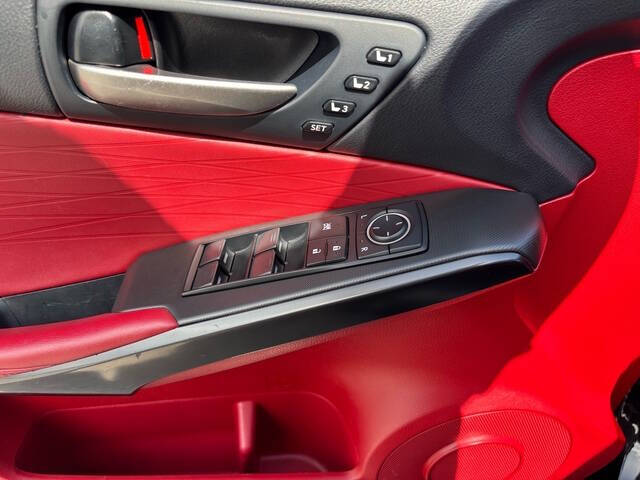 2023 Lexus IS 350 25