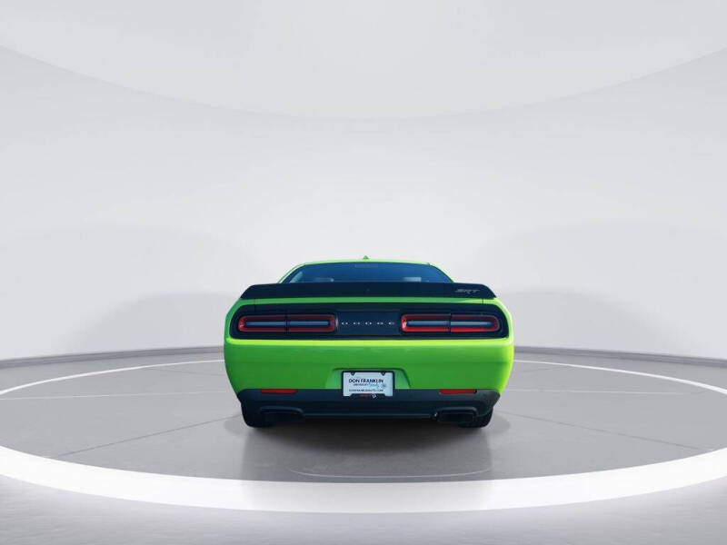 2015 Dodge Challenger SRT Hellcat