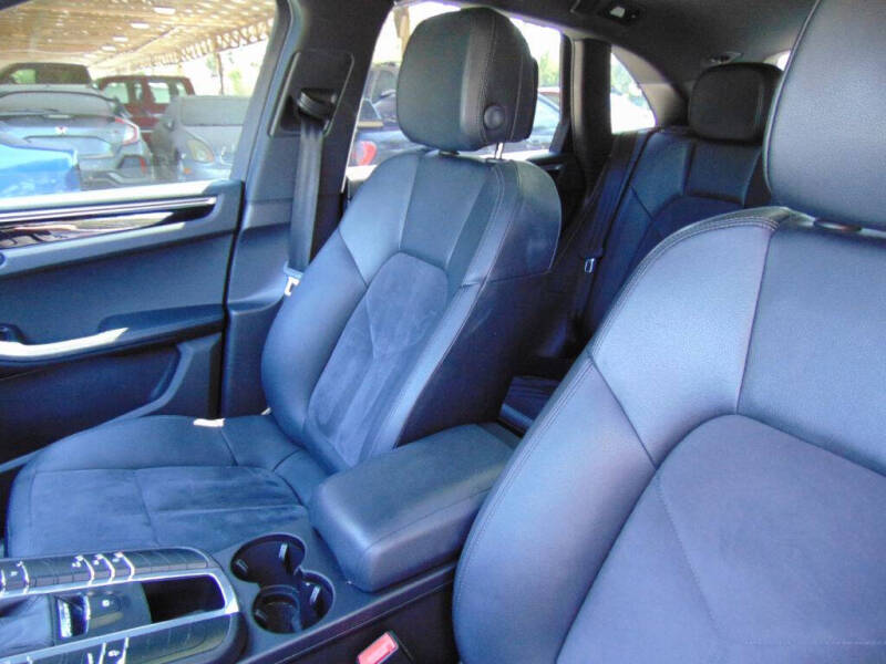 2017 Porsche Macan Base - Photo 20