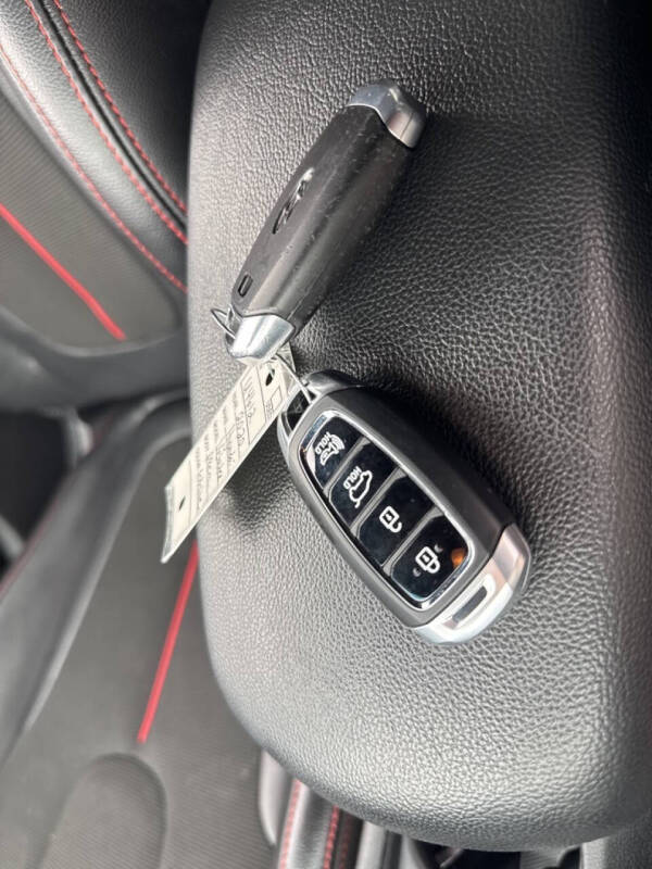 2020 Hyundai Veloster 2.0L Premium