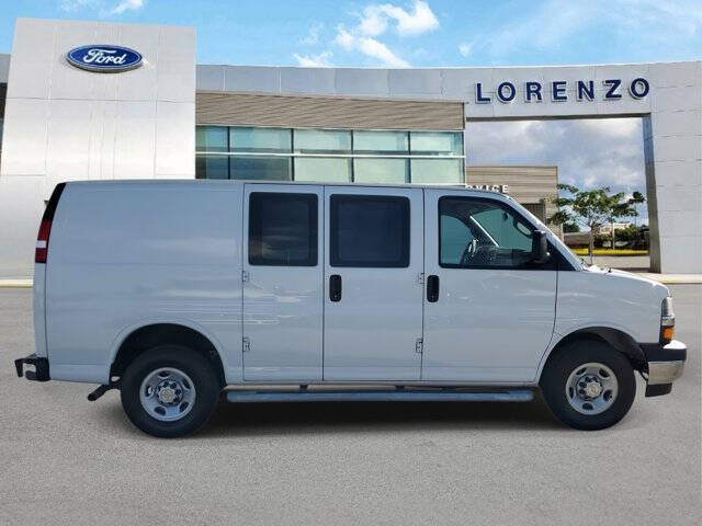 2024 Chevrolet Express 2500