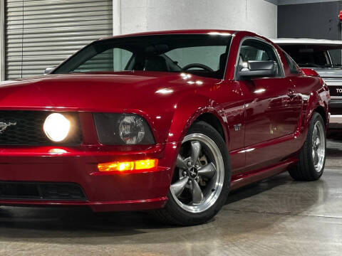 2005 Ford Mustang GT Deluxe