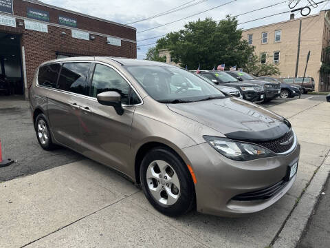 2017 Chrysler Pacifica LX