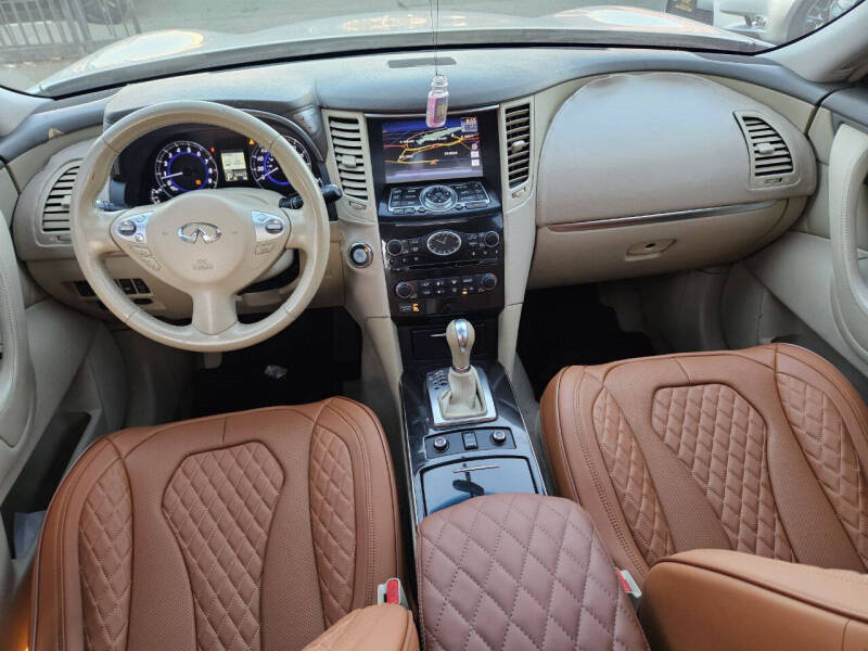 2012 Infiniti FX35