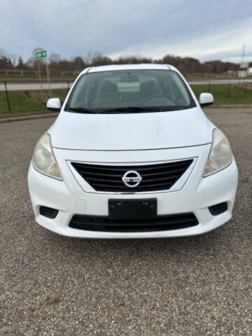 2014 Nissan Versa 1.6 SV