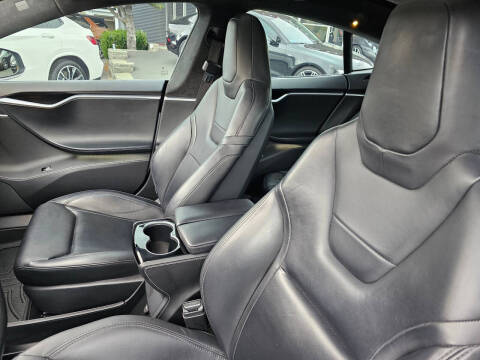 2015 Tesla Model S 70D