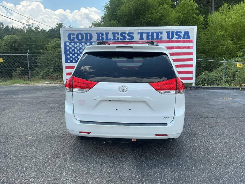 2012 Toyota Sienna