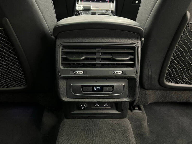 2022 Audi Q7 quattro Premium Plus 55 TFSI