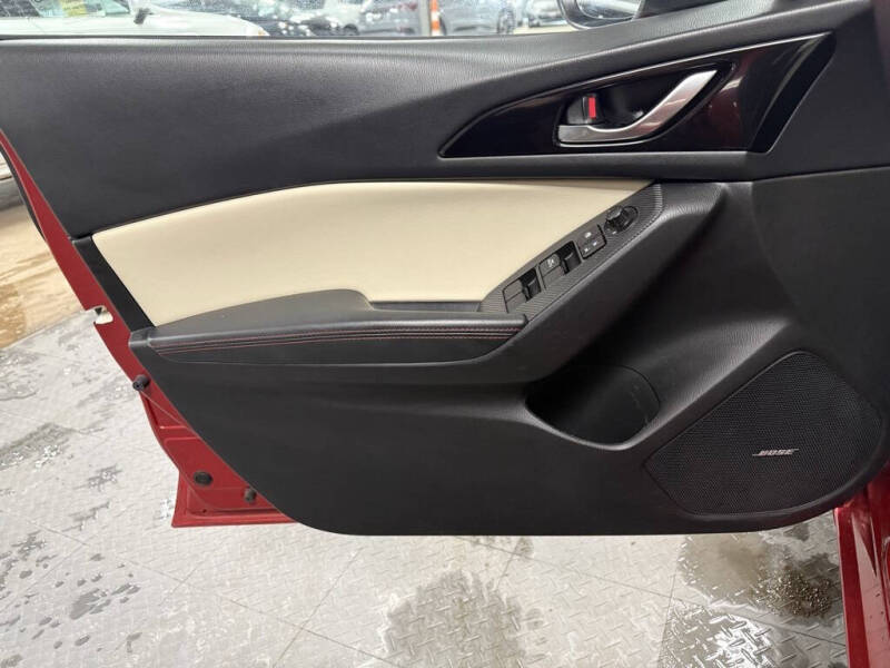 2015 Mazda MAZDA3 s Grand Touring