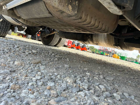 2012 Freightliner Cascadia 113 Semi Truck
