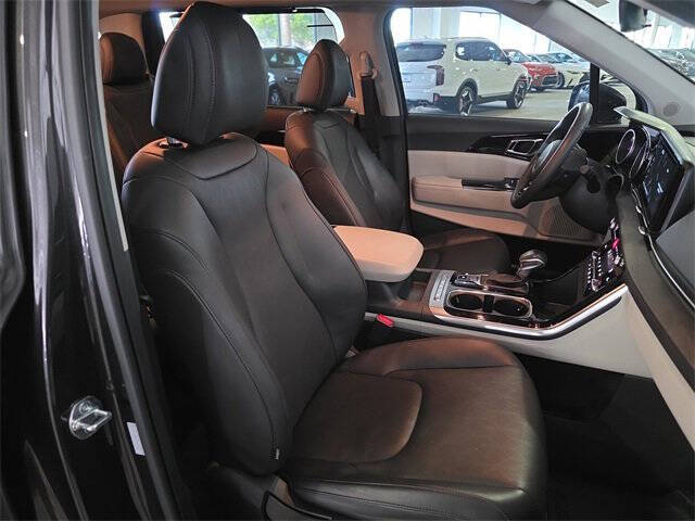 2024 Kia Carnival EX