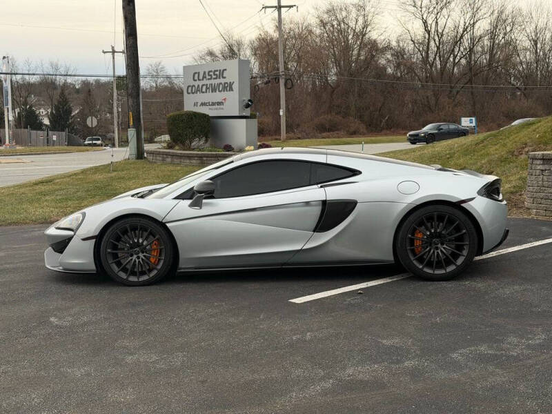 2017 McLaren 570GT