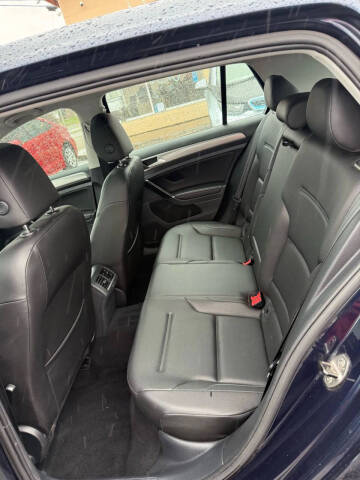 2017 Volkswagen Golf TSI Wolfsburg Edition