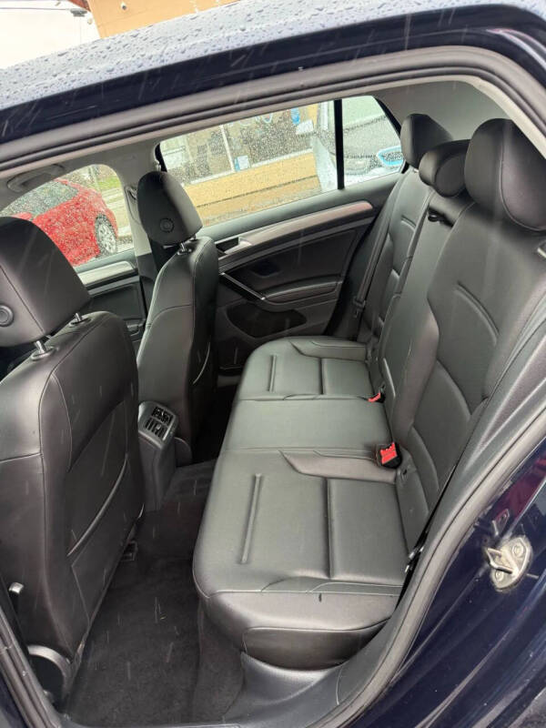 2017 Volkswagen Golf TSI Wolfsburg Edition