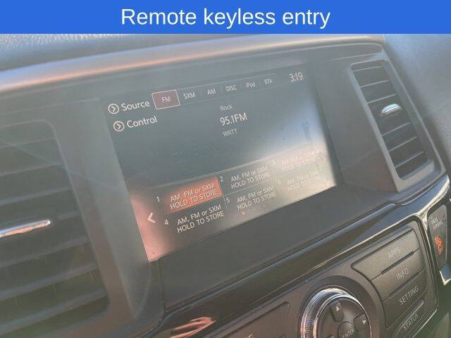 2020 Nissan Pathfinder SV