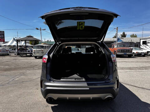 2021 Ford Edge Titanium