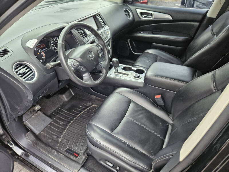 2019 Nissan Pathfinder SL