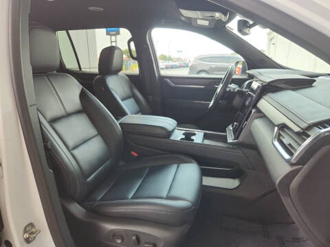2024 GMC Acadia Elevation