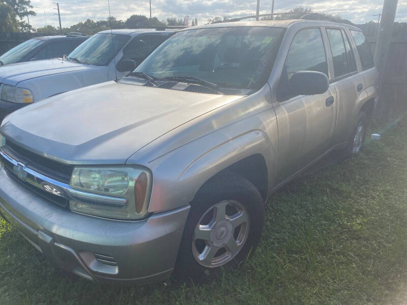 2002 Chevrolet TrailBlazer LS's photo