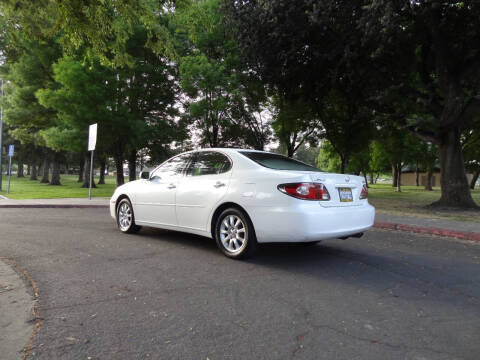 2004 Lexus ES 330
