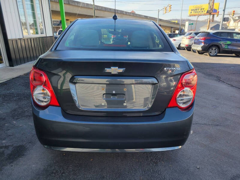 2016 Chevrolet Sonic LS Auto