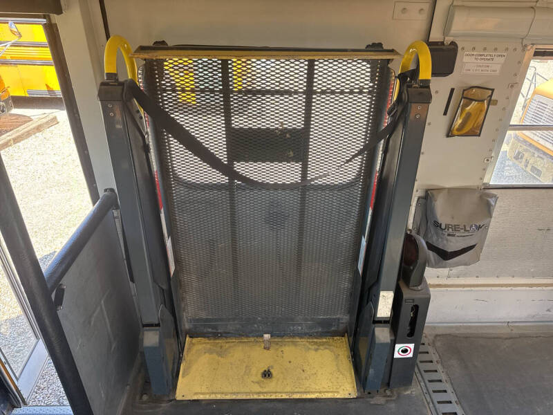 2006 Freightliner FS65 Chassis