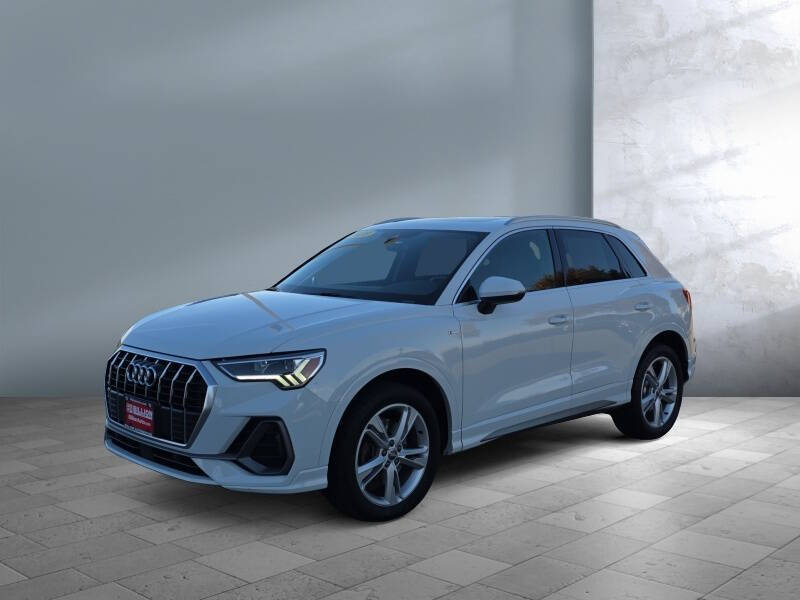 2020 Audi Q3 quattro S line Prem Plus 45 TFSI